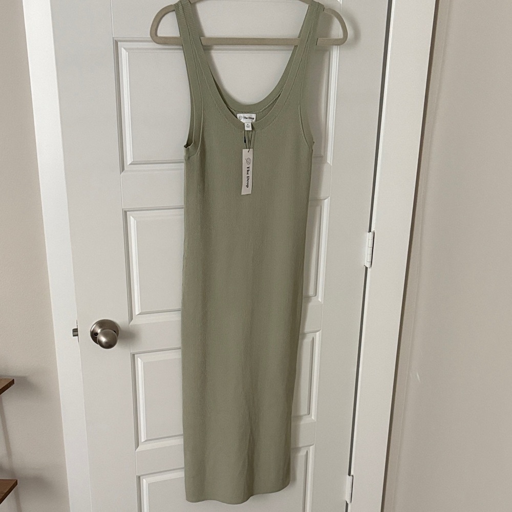 Elegant Sage Midi Dress